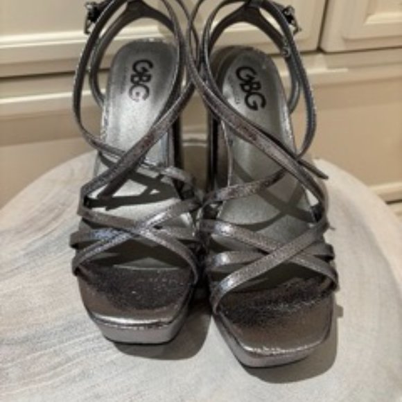 Size 6 GBG silver disco platform heels - Picture 3 of 4